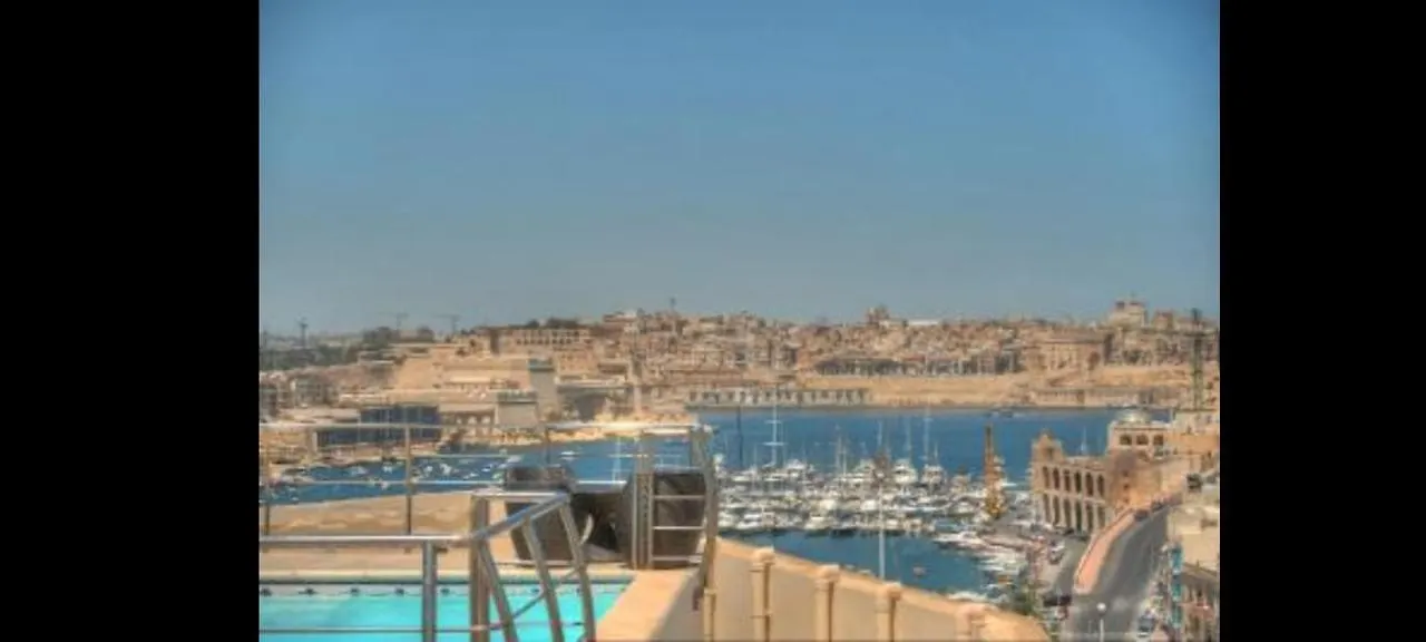Upper Valley Sea View Kalkara Apartment